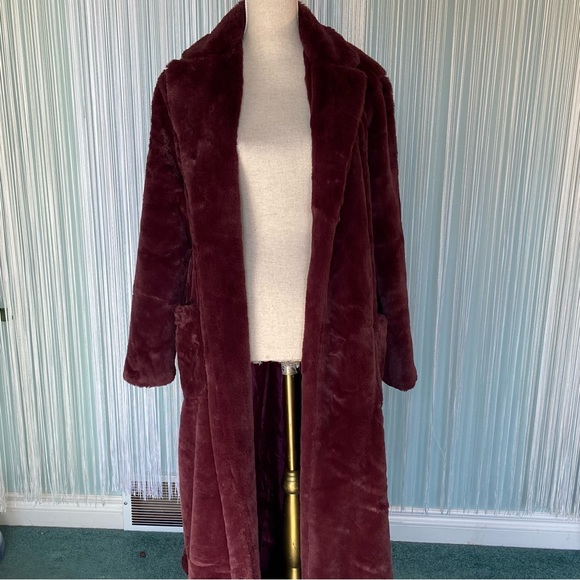 Faux Fur Maxi Coat Size US6 NWOT - Picture 9 of 17